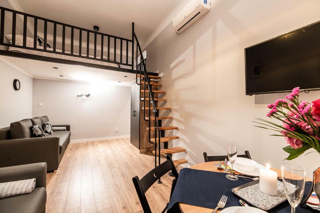 Lubomirskiego 23 Residence - Great Location, 10 Min To Main Square By Foot, Right Next To Main Rail And Bus Station คราคูฟ ภายนอก รูปภาพ