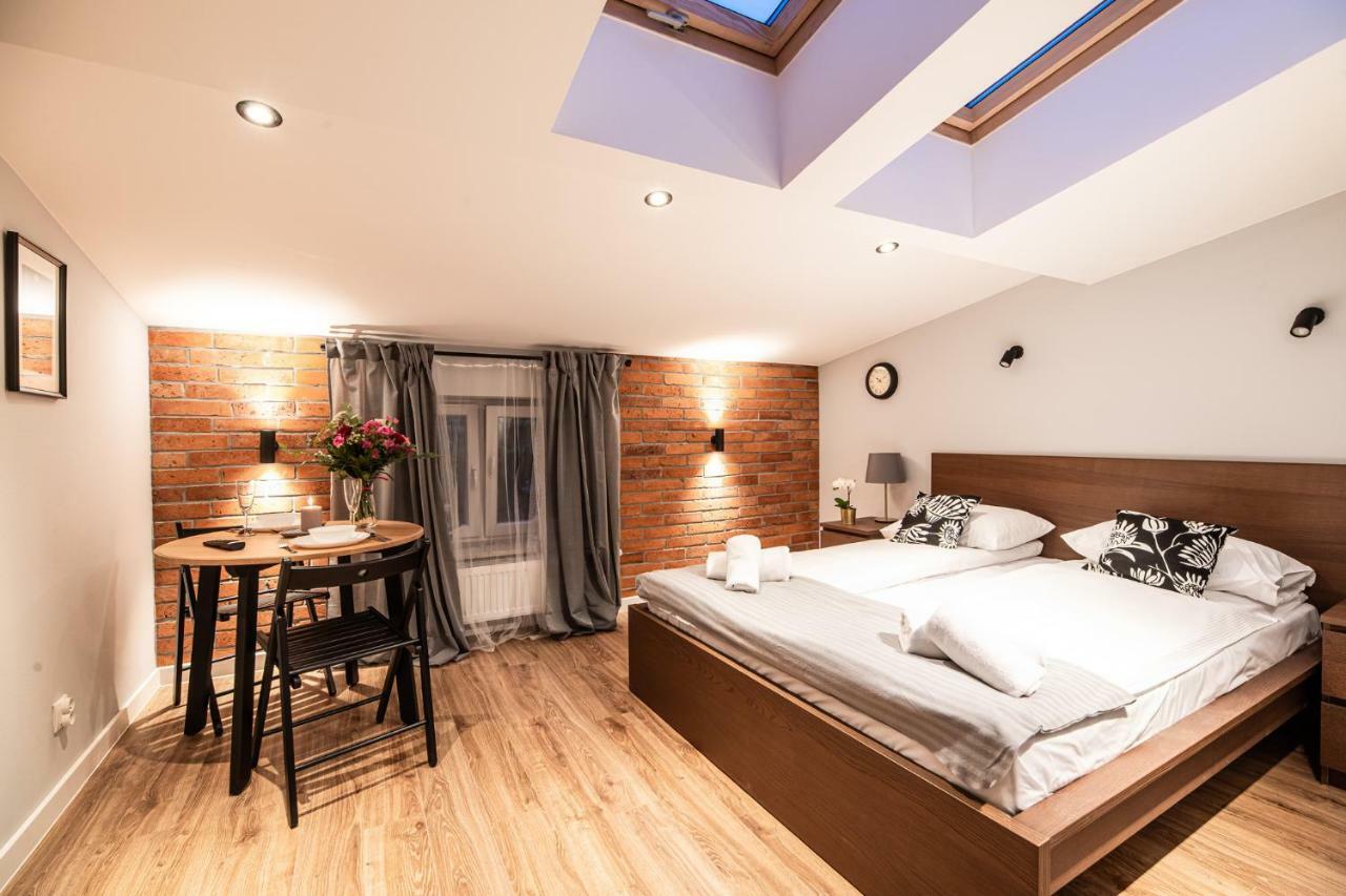 Lubomirskiego 23 Residence - Great Location, 10 Min To Main Square By Foot, Right Next To Main Rail And Bus Station คราคูฟ ภายนอก รูปภาพ
