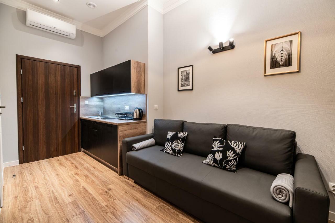 Lubomirskiego 23 Residence - Great Location, 10 Min To Main Square By Foot, Right Next To Main Rail And Bus Station คราคูฟ ภายนอก รูปภาพ