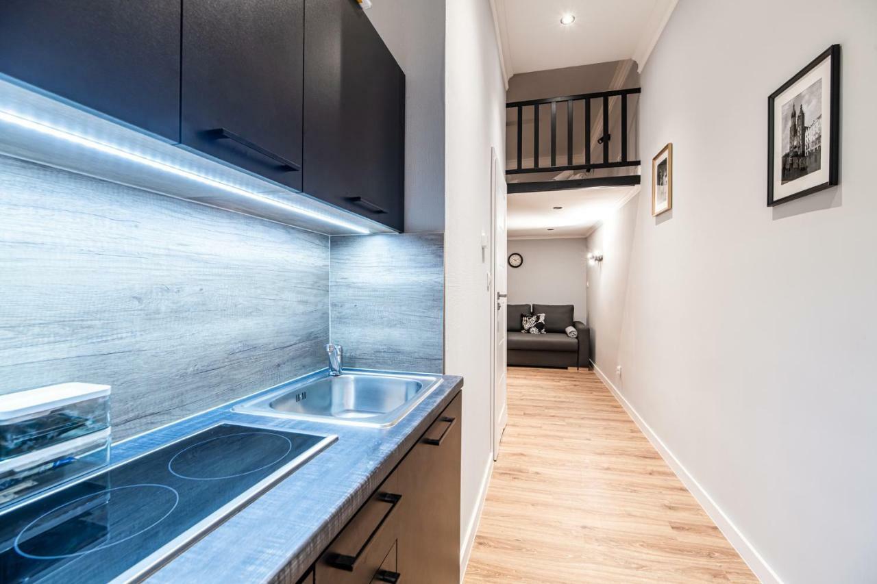 Lubomirskiego 23 Residence - Great Location, 10 Min To Main Square By Foot, Right Next To Main Rail And Bus Station คราคูฟ ภายนอก รูปภาพ