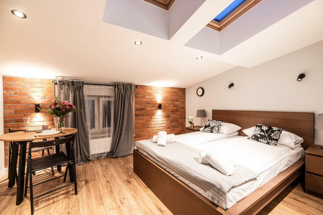 Lubomirskiego 23 Residence - Great Location, 10 Min To Main Square By Foot, Right Next To Main Rail And Bus Station คราคูฟ ภายนอก รูปภาพ
