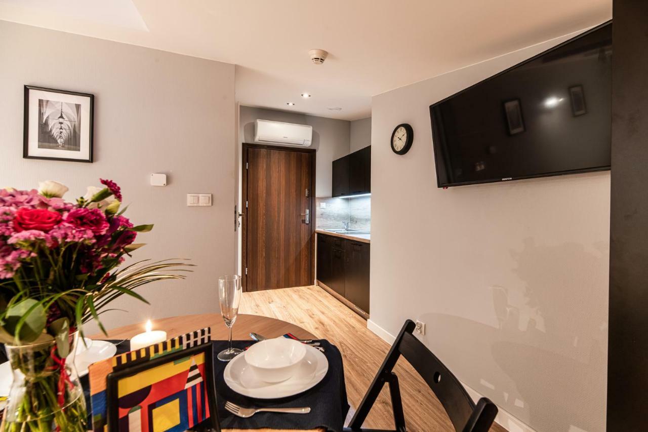 Lubomirskiego 23 Residence - Great Location, 10 Min To Main Square By Foot, Right Next To Main Rail And Bus Station คราคูฟ ภายนอก รูปภาพ
