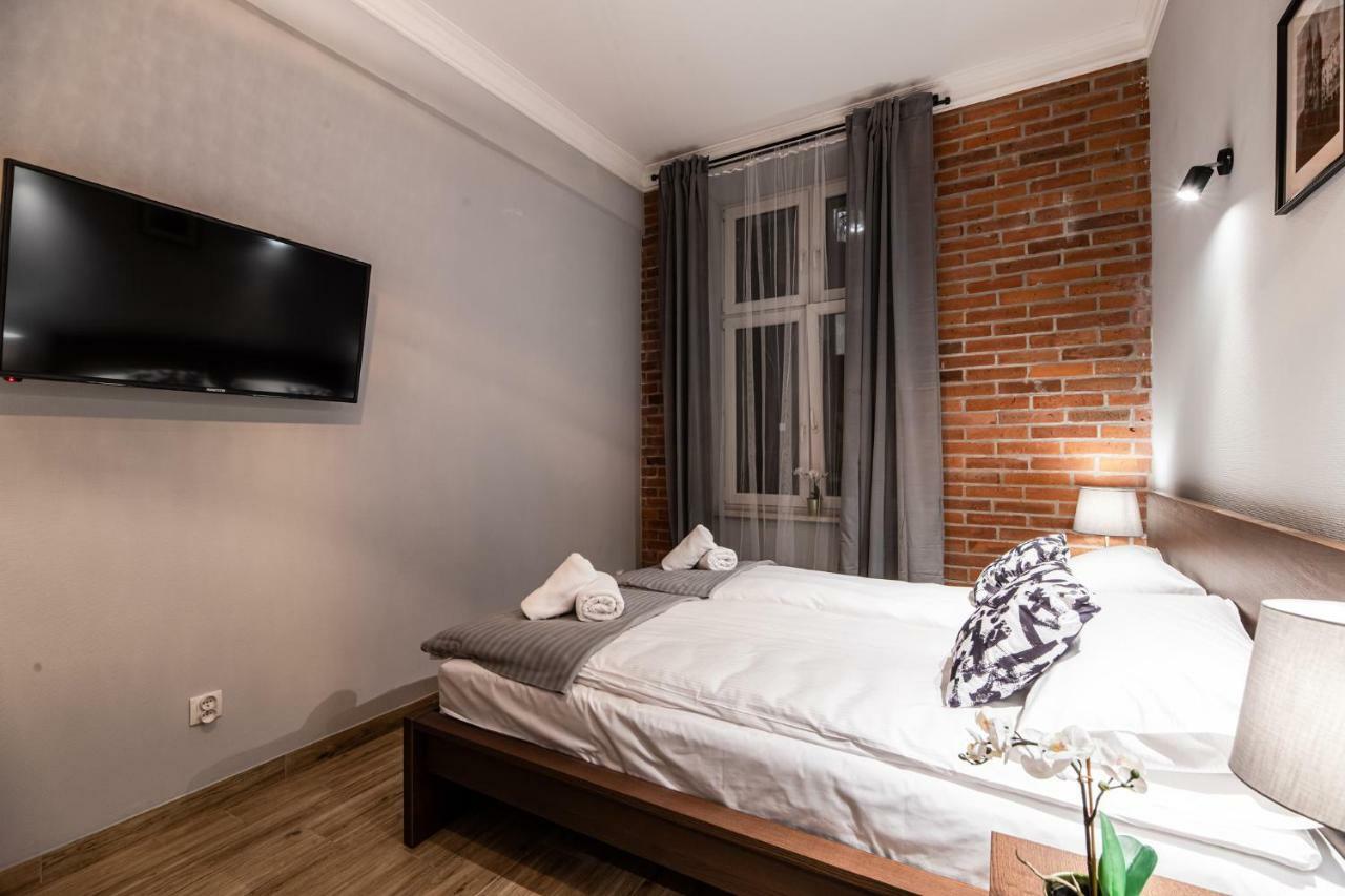 Lubomirskiego 23 Residence - Great Location, 10 Min To Main Square By Foot, Right Next To Main Rail And Bus Station คราคูฟ ภายนอก รูปภาพ