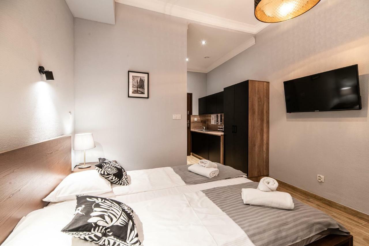 Lubomirskiego 23 Residence - Great Location, 10 Min To Main Square By Foot, Right Next To Main Rail And Bus Station คราคูฟ ภายนอก รูปภาพ