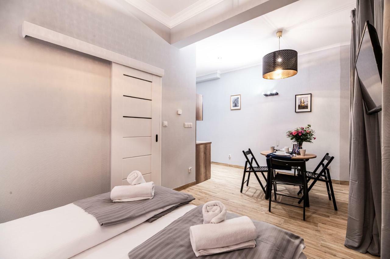 Lubomirskiego 23 Residence - Great Location, 10 Min To Main Square By Foot, Right Next To Main Rail And Bus Station คราคูฟ ภายนอก รูปภาพ