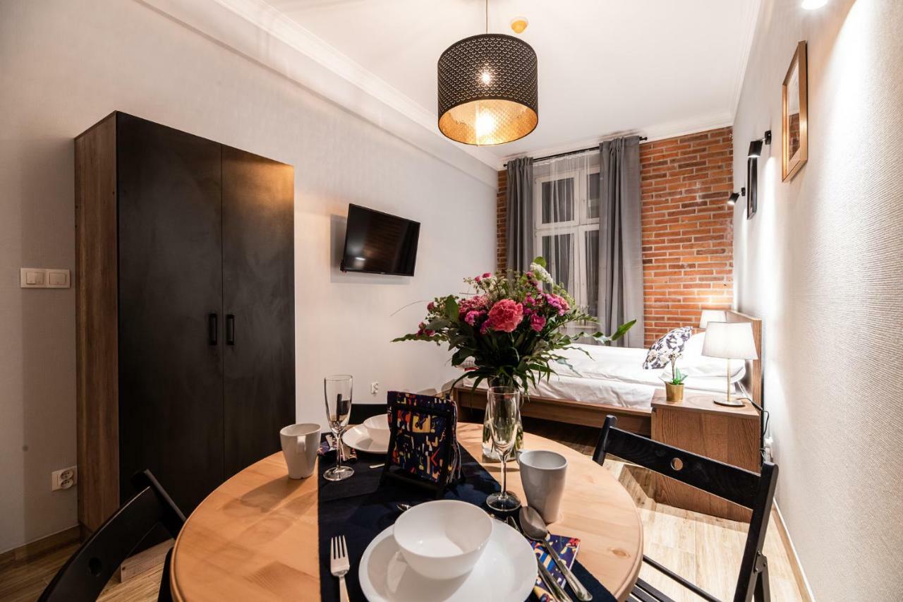 Lubomirskiego 23 Residence - Great Location, 10 Min To Main Square By Foot, Right Next To Main Rail And Bus Station คราคูฟ ภายนอก รูปภาพ