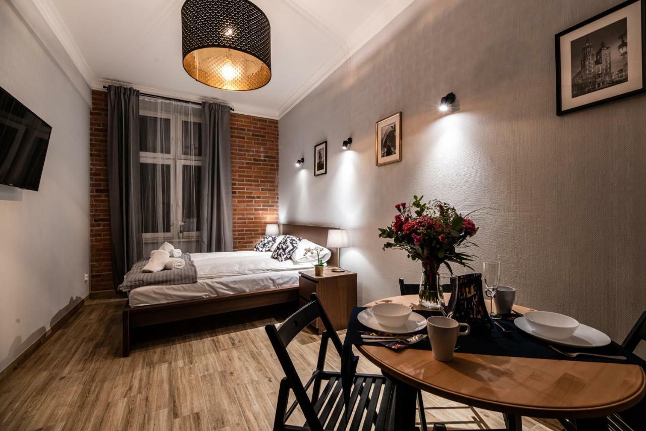 Lubomirskiego 23 Residence - Great Location, 10 Min To Main Square By Foot, Right Next To Main Rail And Bus Station คราคูฟ ภายนอก รูปภาพ